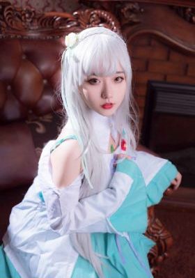 打扑克又疼又叫的声音长视频_1080迅雷电影在线