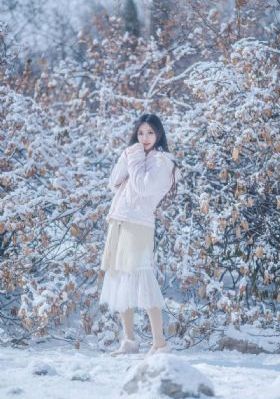 忍不住和妺妺做了_4K高清在线观看